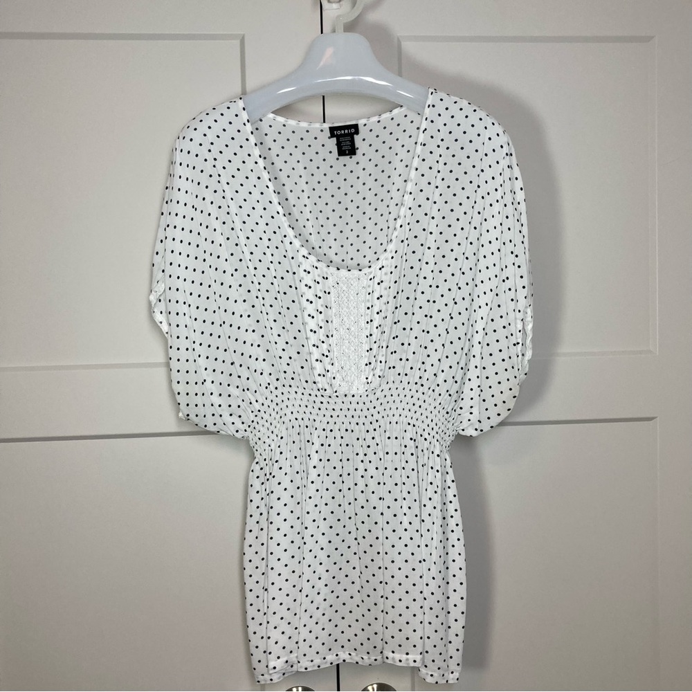 Torrid Polka Dot Baby Doll Top White Black Ruched Waist NWOT